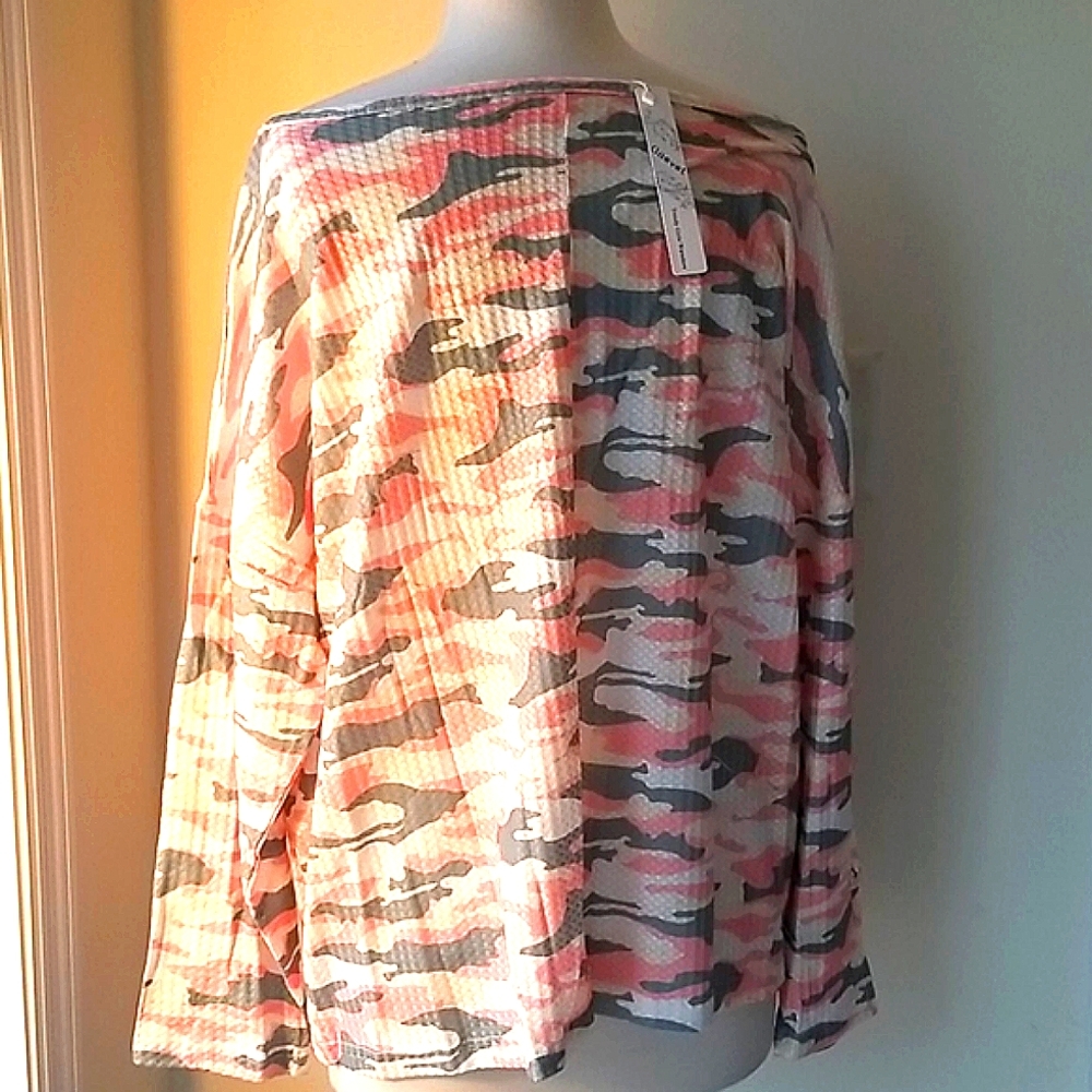 Gaovot  Oversized WaffleKnit OffShoulder Pink Camo shirt blouse New w/ tag. - Picture 5 of 7